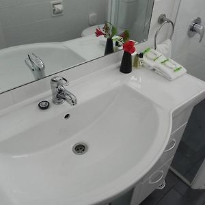 Deluxe Twin Suite